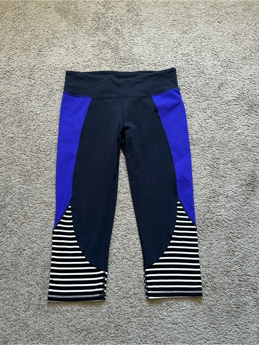 Athleta Women’s Striped Crop Leggings Black/Blue/White Logo Size L